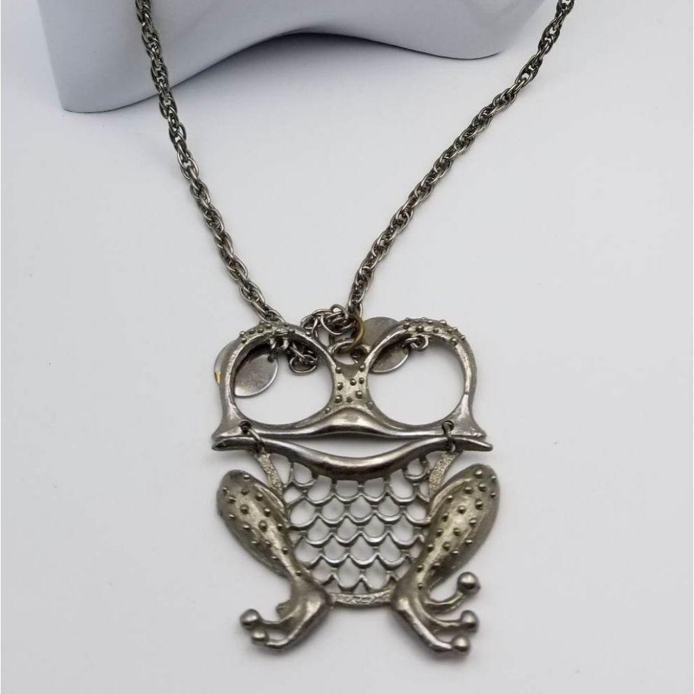 Frog prince estate necklace‎ ribbiting charming